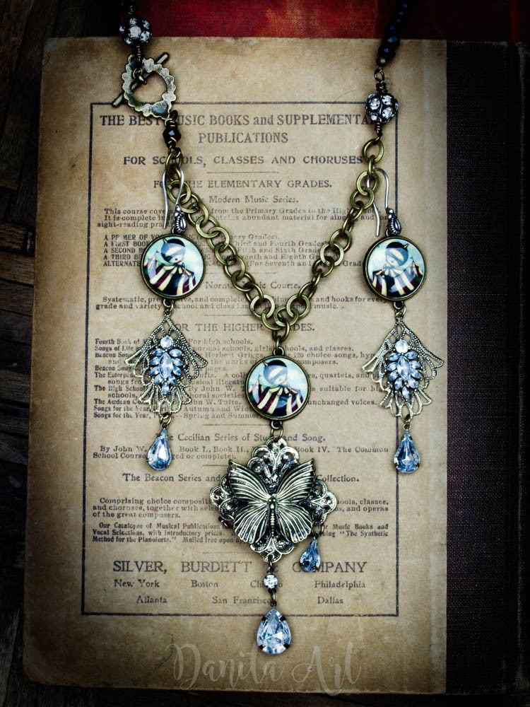 The discovery set, Jewelry by Danita Art