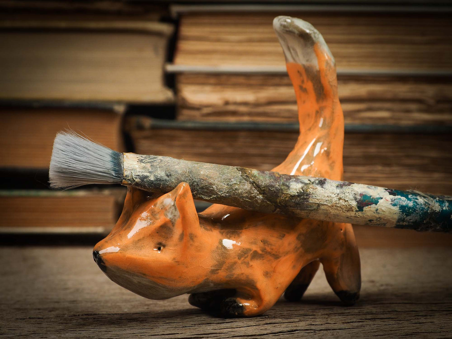 RED FOX #21 - ARTISTS BRUSH AND PENCIL HOLDER
