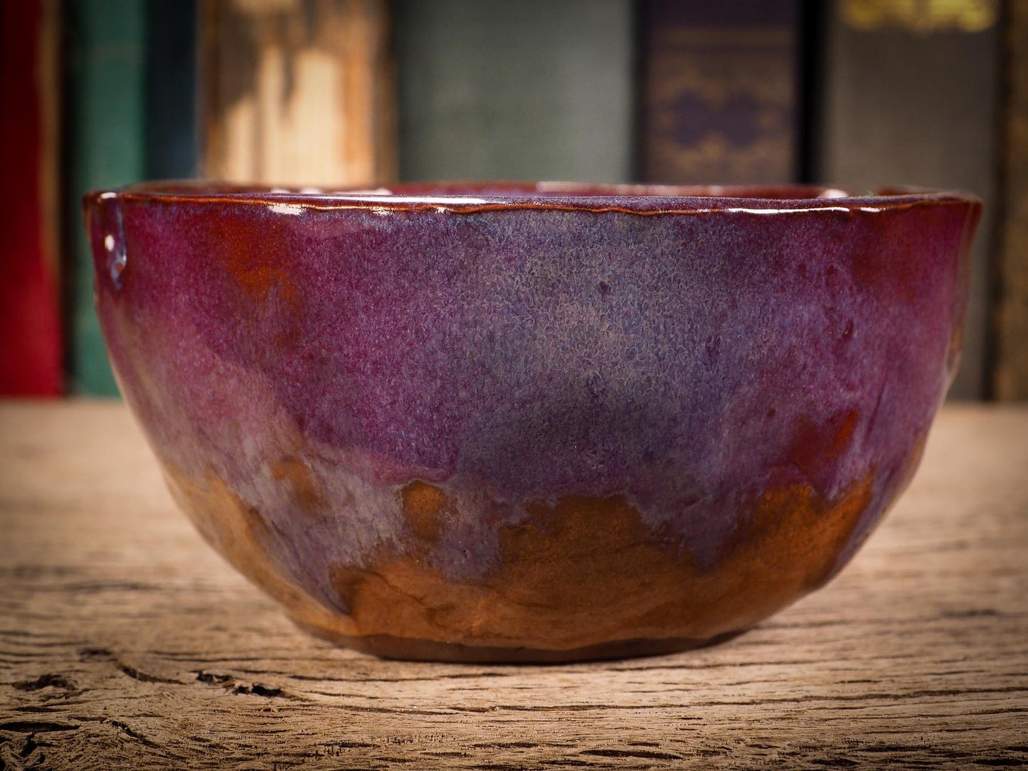An original glazed ceramic food bowl by Idania Salcido, the artist behind Danita Art. Totally handmade in my studio, this is a unique piece that cannot be repeated. Beautiful sunset themed glazes adorn this bowl, along with a subtly carved bird on the side.