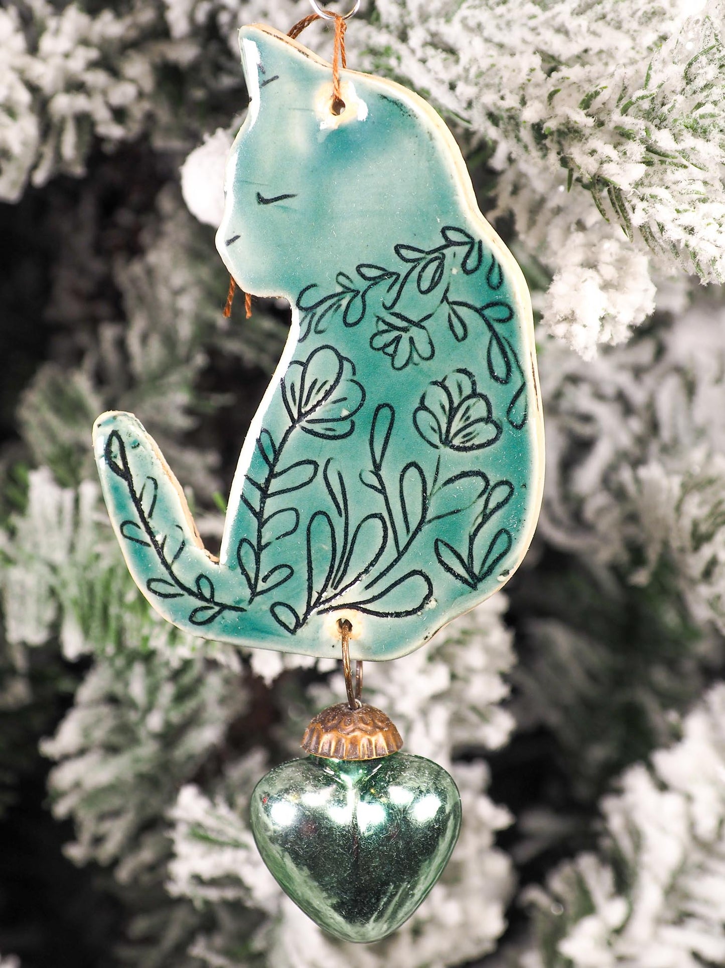 HOLIDAY CAT ORNAMENT #20